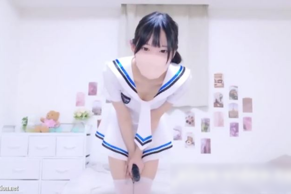【美少女ライブチャット】【コスプレ】【神回】めちゃ可愛い衣装と黒髪が相性抜群な素人美少女ちゃんのストリップオナニー配信が最高過ぎる♡
