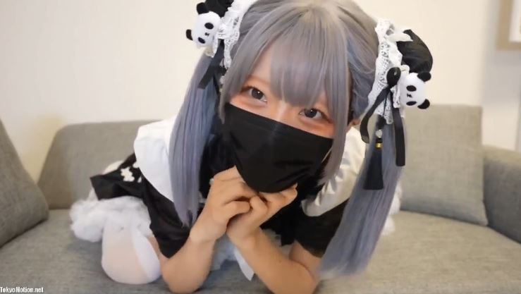 人生これからの素直で地味な色白女子校生