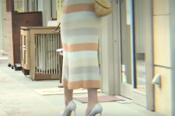 ［優勝プリケツ奥様/ナンパ］ヴヴヴ～振動アクメパンツらめ！他人棒の責めで愛液溢れさせる妻がナマ男根オネダリするエロ動画WWWWWW