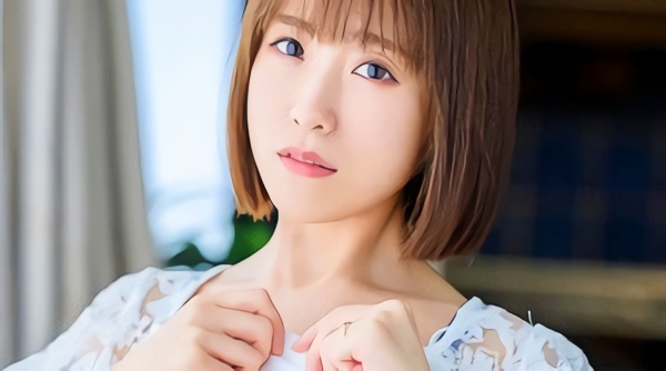 【長瀬麻美】激カワ巨乳人妻の義母と息子のイケナイ肉体関係･･･。安全日だからと膣奥に種付けOKをしてしまう寝取られ（NTR）の生中出しセックス！！