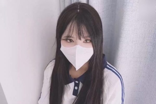 【無修正 エロ動画】 黒髪ロングヘアのパイパン美少女のオナニー＆ハメ撮り