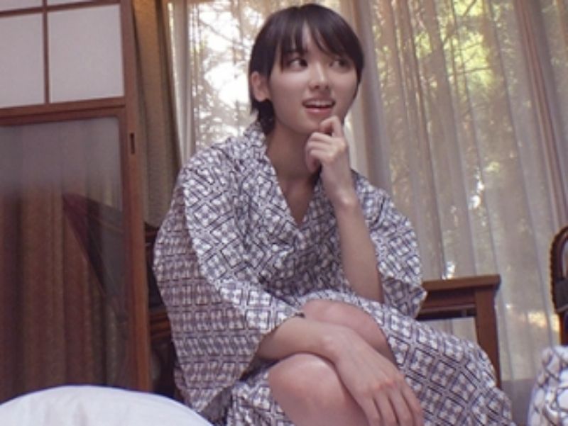 息子の友達に延々イカされ続けた母 大石紗季