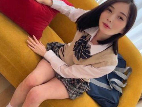 AV女優・本田もものJKコスが可愛すぎる件