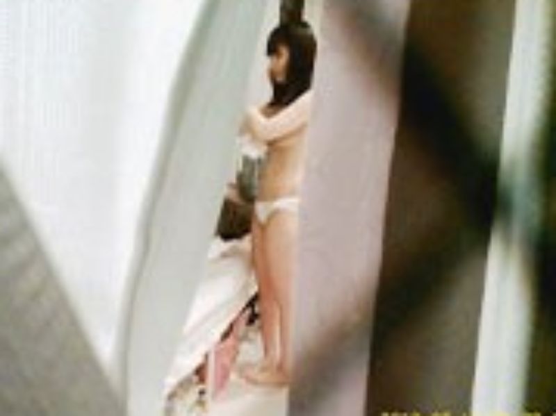 【足のにおい】 Itメガネ娘・ラーメン謎肉