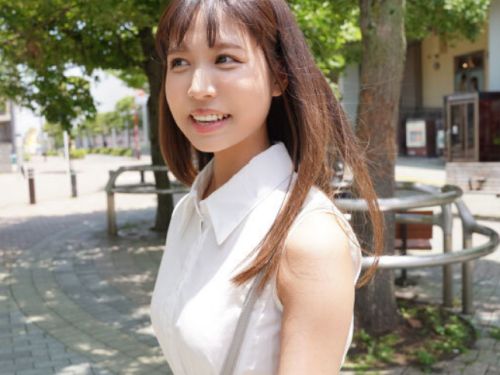 【並木あいな】旦那様一筋のくびれ美乳のニコニコ愛想がいい激カワ若妻がまさかのAV撮影！