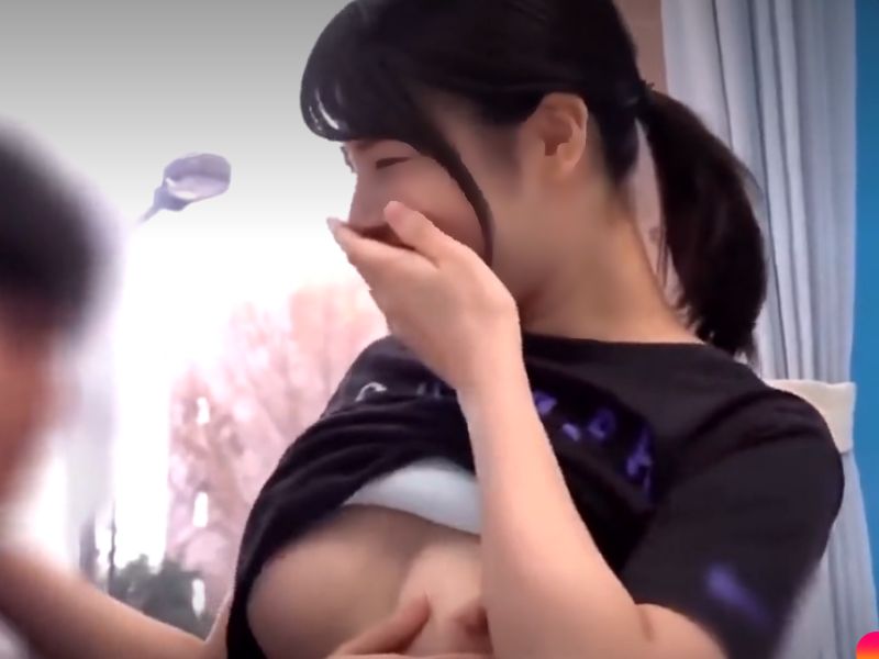 同僚の女子社員はM性感で働くアナル責め風俗嬢 伊東める