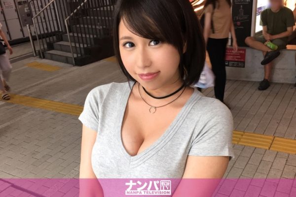 清楚な巨乳美少女 ゆずき 21歳 スイーツブッフェの厨房スタッフ（パティシエ見習い）のパイズリ＆ナンパハメ撮り＆顔射！マジ軟派、初撮。 912