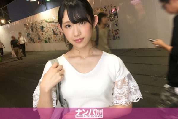 スレンダーで可愛い顔立ちで清楚な雰囲気の美少女 春香 19歳 カフェ店員のナンパハメ撮り＆顔射！マジ軟派、初撮。 914