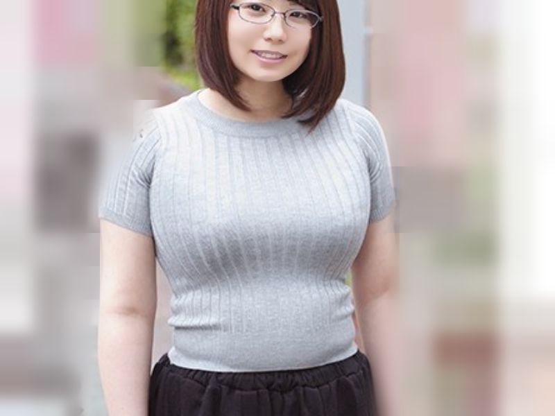 いいなり優等生 着ヤセするあの娘がメガネを外したら…