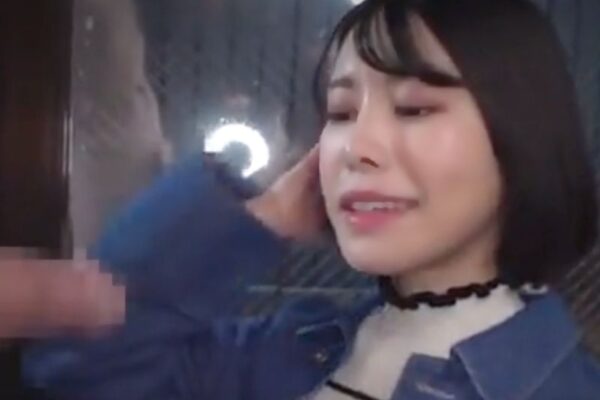 「中出しNTR/お口魔人嫁」早く喉奥咥えたい！隣の旦那を無視した色白妻がボテ腹オネダリするエロ動画WWWWWWWWWWWWWWW