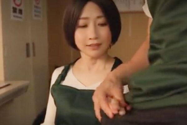 「水戸かな/強性~パート妻」ぐにぅ~お馬さんフェラするね！強引他人棒にハメにれたショートカットが新鮮精液欲しがる虹実写化WWWWWW