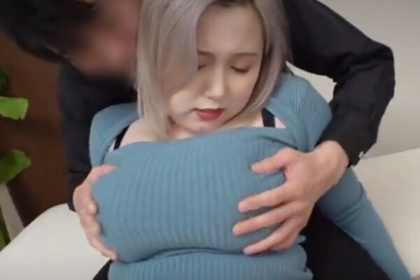 『中出し／AV堕ち~GAL妻』ぶへっお乳柔らけえ。旦那の借金塗れの生活でカラダを提供した豊満嫁がカメラ前で種付けされるぜwwwww